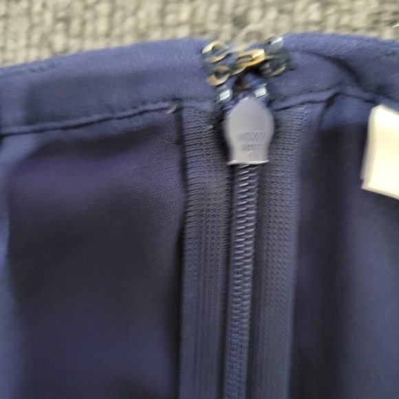 Sejour Chiffon Sleeveless Blouse - Picture 7 of 9